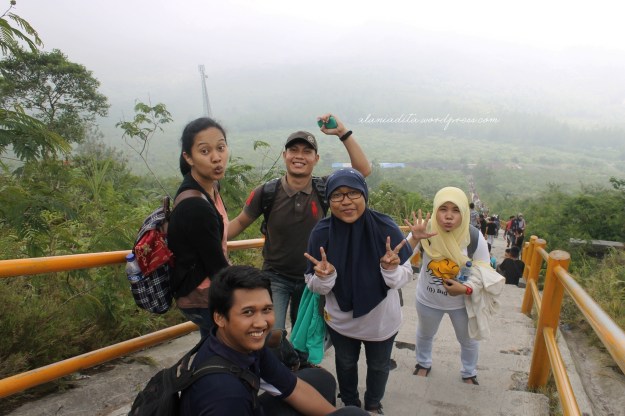 Nurunin tangga? ini mah enak ~