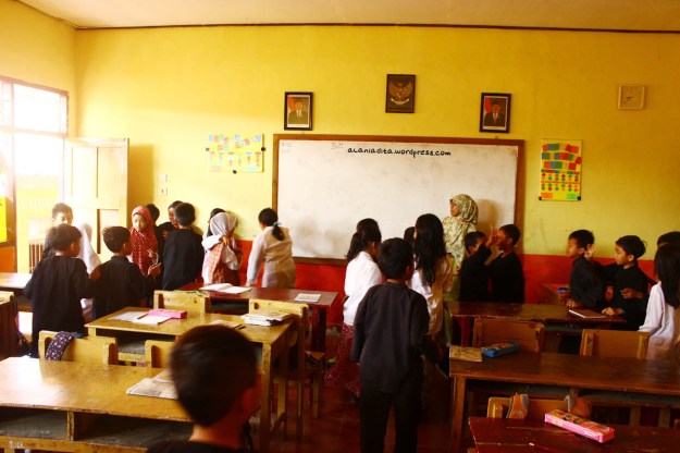 Hayo, ini entah lagi bingung pada mau apa