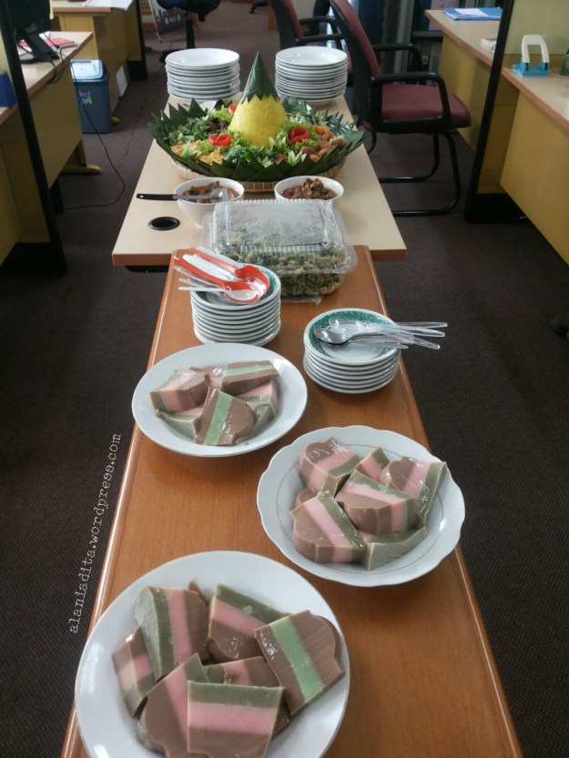 Cucurak menyambut Ramadhan ke-4 Nia di Jakarta ~~~~\o/