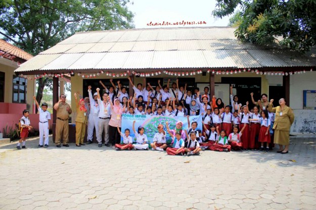 Membangun mimpi anak Indonesiaaaaaa.