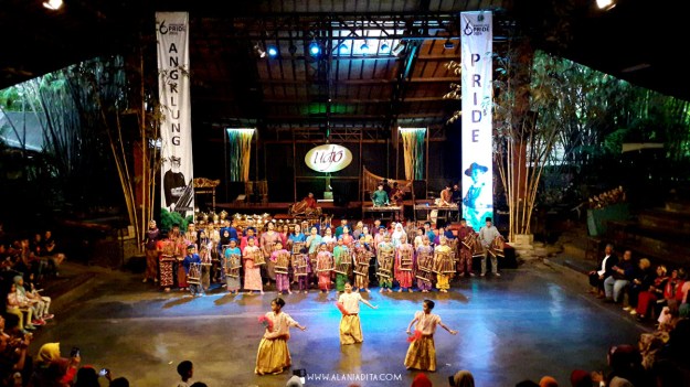 Angklung Bersama.jpg