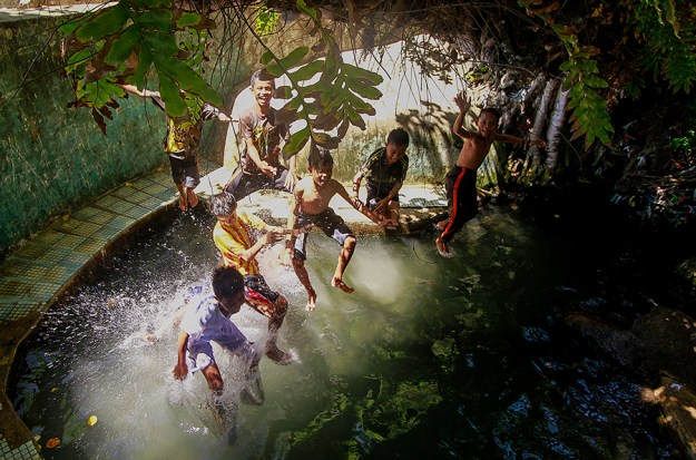 Air Panas di Pinggir Pantai.jpg