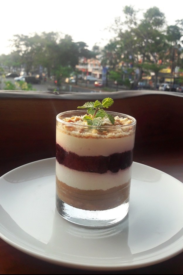 very-berry-tiramisu.jpg
