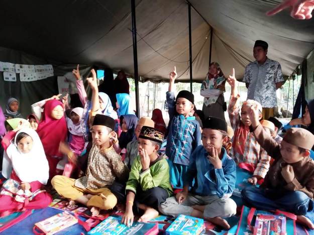 Main di Bengkaung.jpg